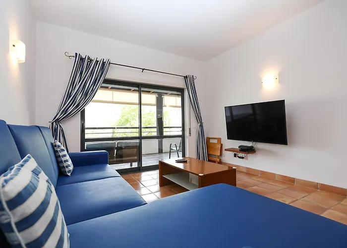 B39 - Marina Hill Apartment